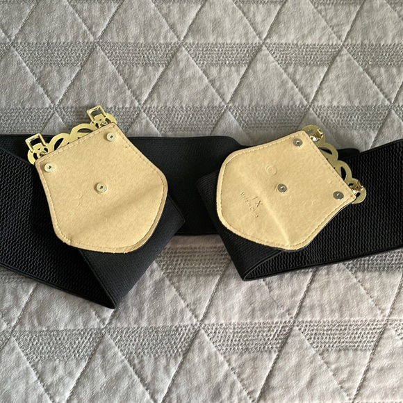 Black and Gold Statement Elastic Belt - Picture 3 of 4